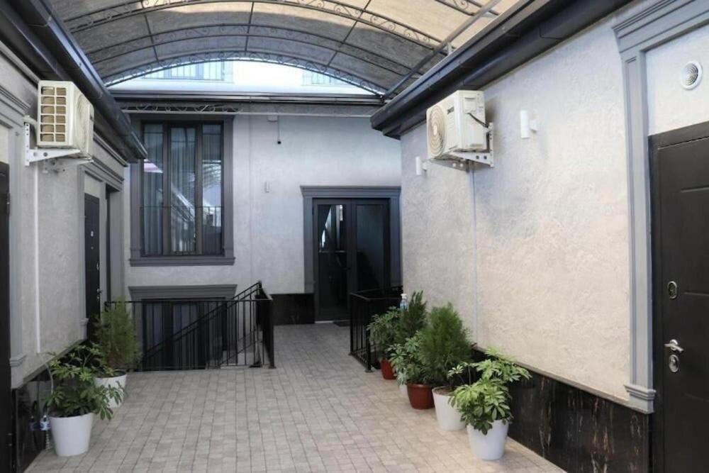 Apple Hotel 小苹果酒店 Free Airport Service Tashkent Exterior foto